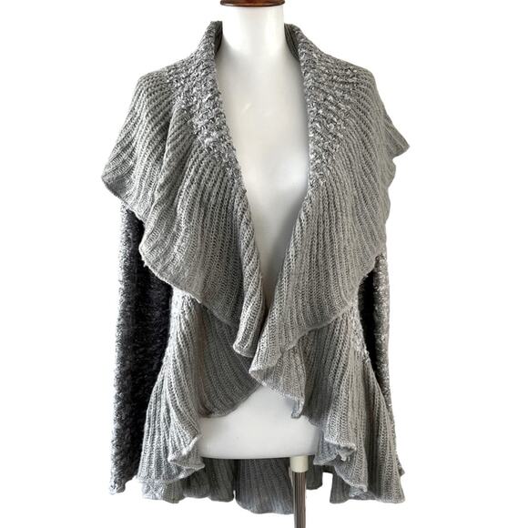 Ryu sweater - Picture 1 of 11